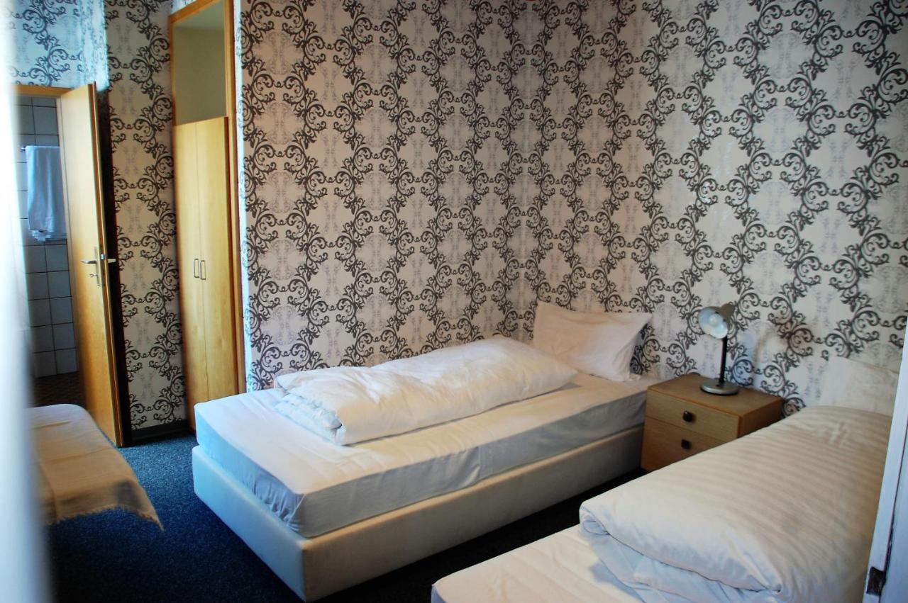 Hotel Pension Frankfurter Hof Homberg  ภายนอก รูปภาพ