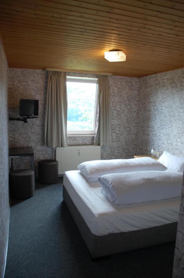 Hotel Pension Frankfurter Hof Homberg  ภายนอก รูปภาพ